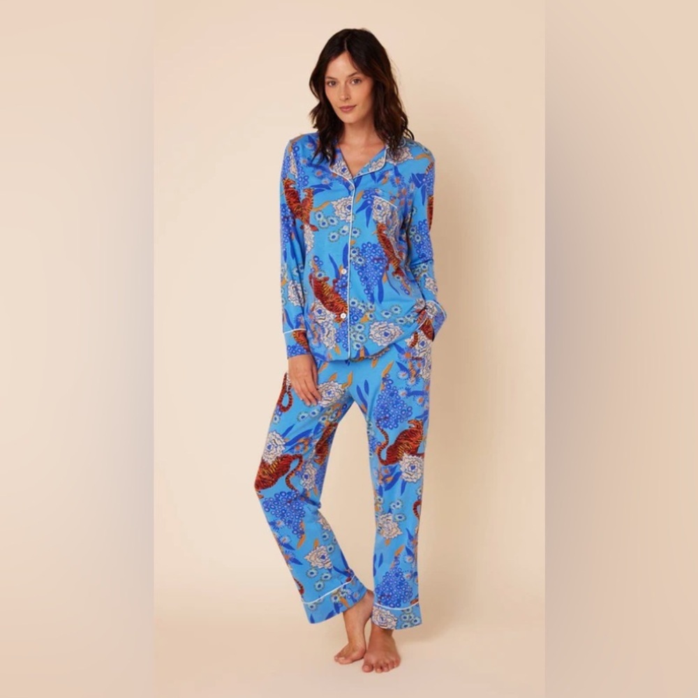 The Cat’s Pajamas Tigress Pajama Top XS Blue Tiger Print Luxury Sleepwear - Picture 4 of 4